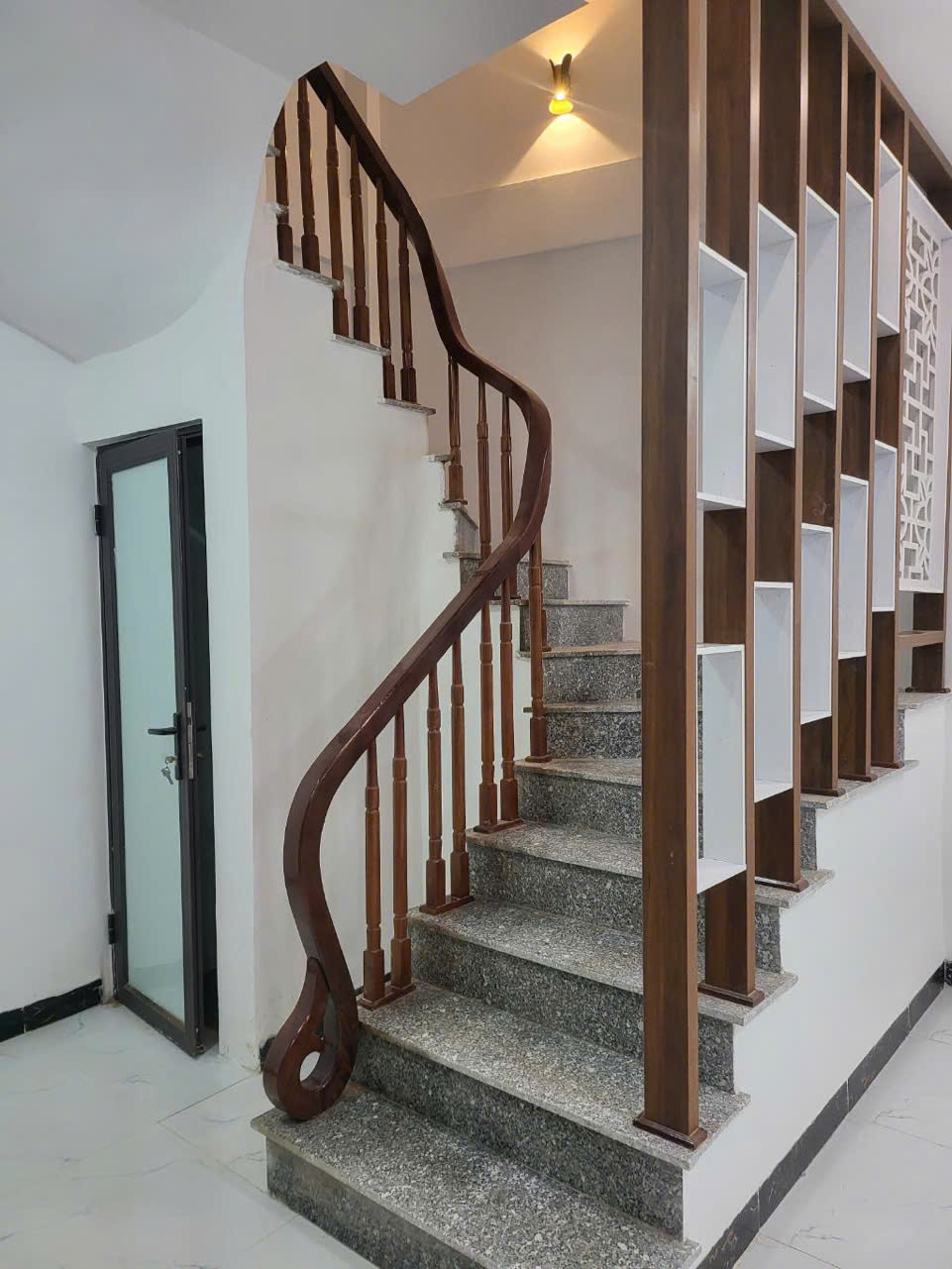 2. BÁN NHÀ PHÚC ĐỒNG_NHÀ MỚI XÂY_MẶT TIỀN RỘNG 6 MÉT